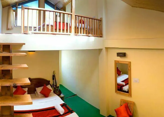 Hotel Apple Villa Manali 